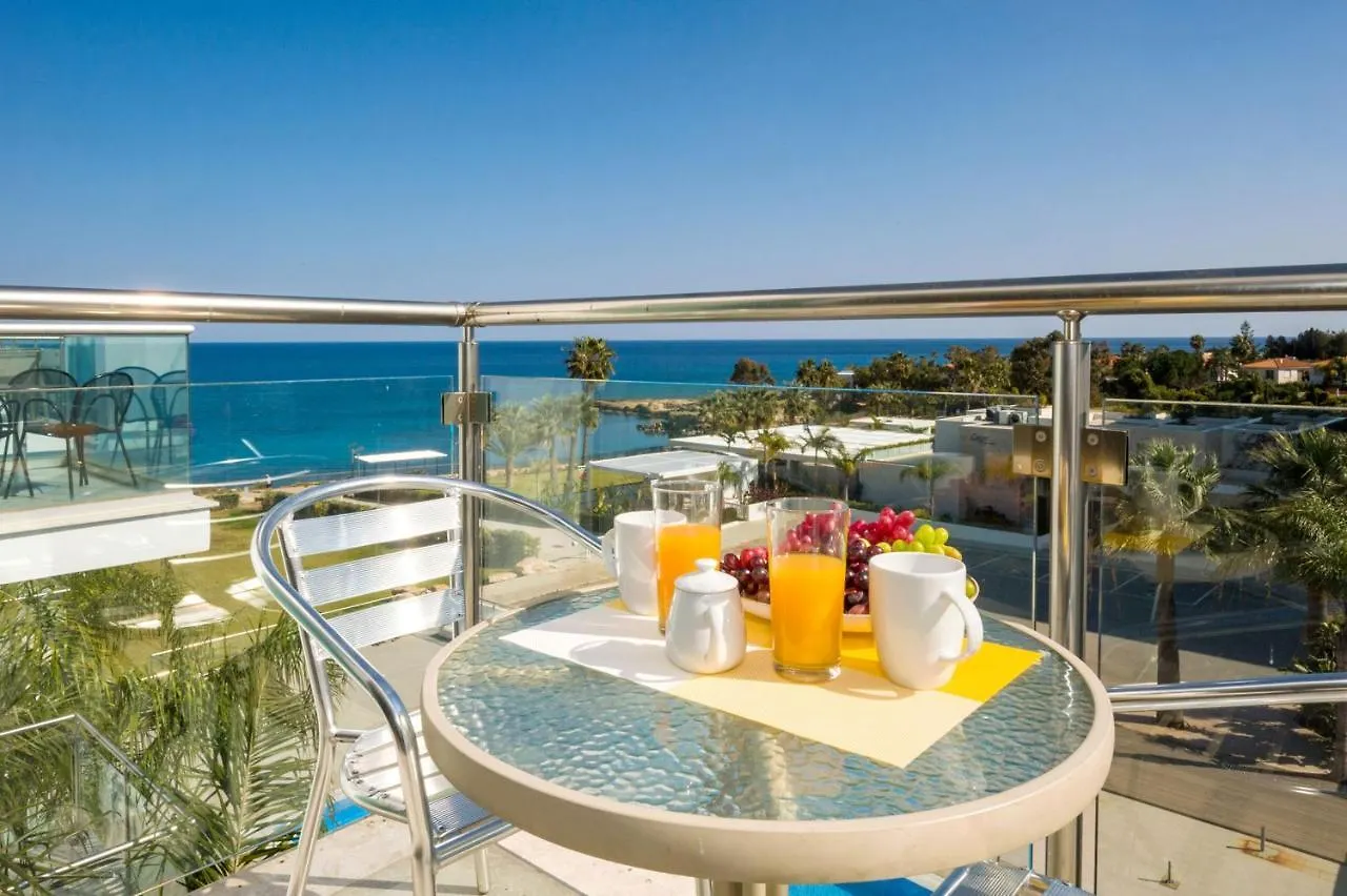 Sharon - Coralli Beachfront Apartment Protaras Casa de Férias