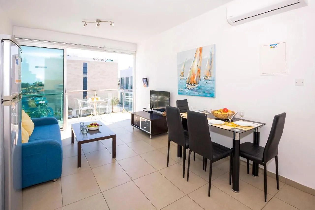 Casa de Férias Sharon - Coralli Beachfront Apartment Protaras